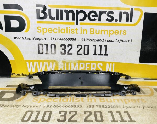 Grill Peugeot 3008 Facelift 2021-2024  Bumper Grille 2-M2-12300