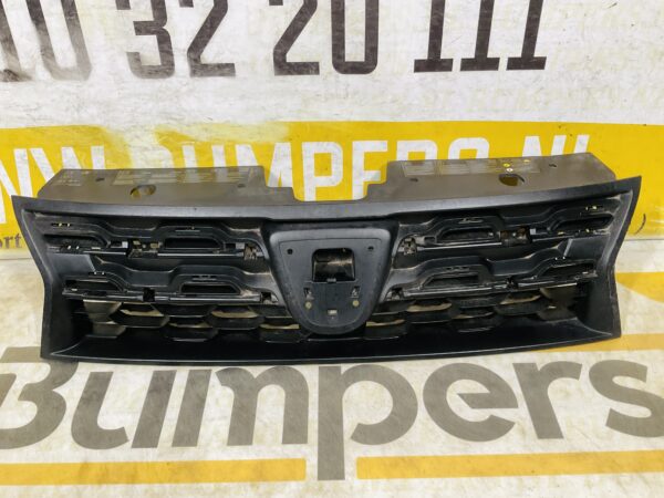 Grill Dacia Duster  623100838R Bumper Grille 2-M2-12301