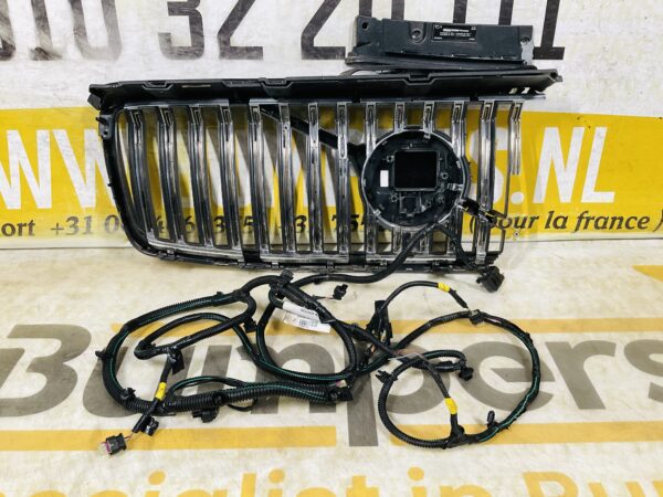 Grill Logo Volvo XC90 XC 90 D34046086001 32356715 Voorbumper kabel 2-M4-12240