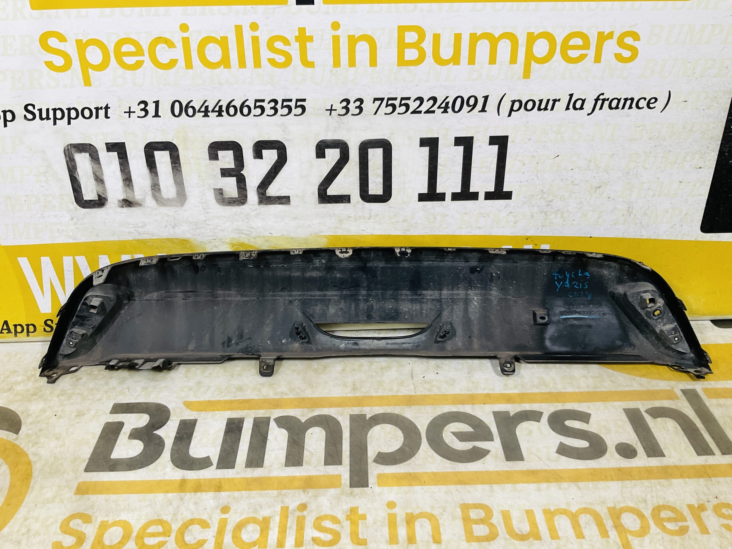 Diffuser Toyota Yaris 2021-2024 52453-K0060 Achterbumperlip 2-M6-12254