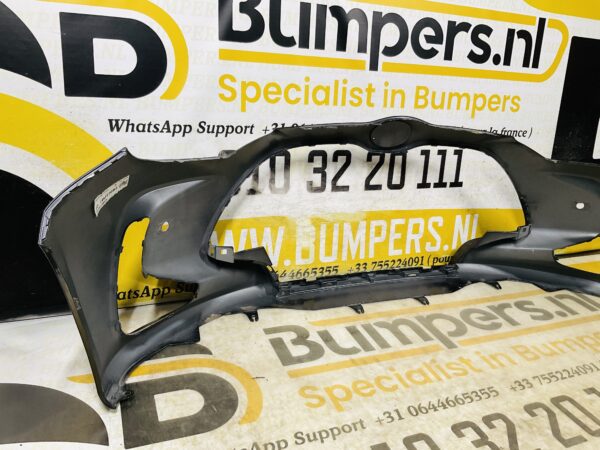 BUMPER Toyota Yaris 4xpdc 2021-2023 VOORBUMPER 2-D2-12261z