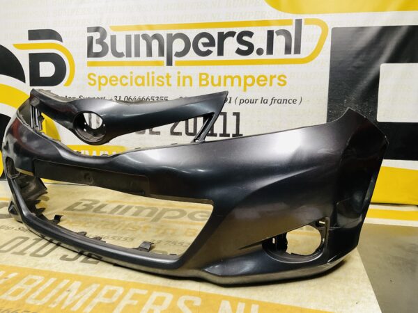 BUMPER Toyota Yaris 3 2011-2014  VOORBUMPER 2-D2-12375z