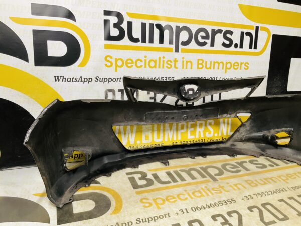 BUMPER Toyota Yaris 3 2011-2014  VOORBUMPER 2-D2-12375z