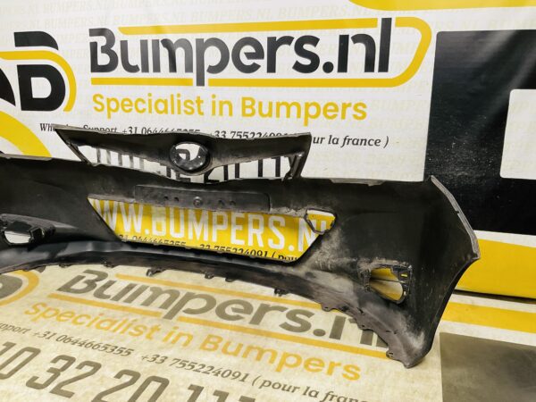 BUMPER Toyota Yaris 3 2011-2014  VOORBUMPER 2-D2-12375z