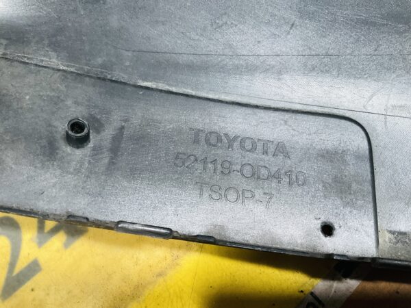BUMPER Toyota Yaris 3 2011-2014  VOORBUMPER 2-D2-12375z