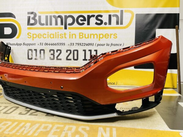 BUMPER Volkswagen T-Roc Troc 6xpdc  VOORBUMPER 1-C5-10874z
