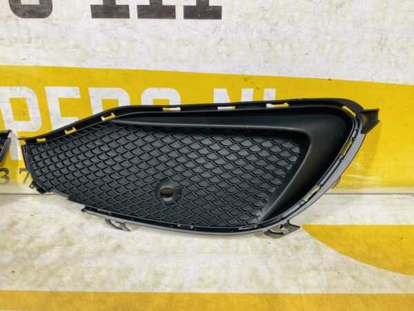 Grill Rooster Mercedes CLA W117  A1178857500 Voorbumper Rooster 2-P6-12402