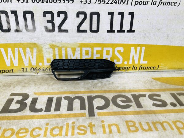 Grill Rooster Audi A3 8V Sedan Rechts 8V3807631 Voorbumper Rooster 2-P6-12405