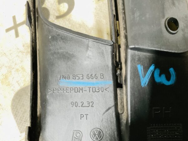 Rooster Volkswagen Sharan 7N0853666B Mistlamprooster 2-P6-12420