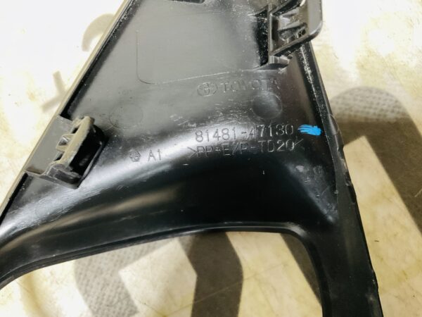 Rooster Toyota Prius 2017-2022 81481-47130 Bumper Rooster 2-P6-12421