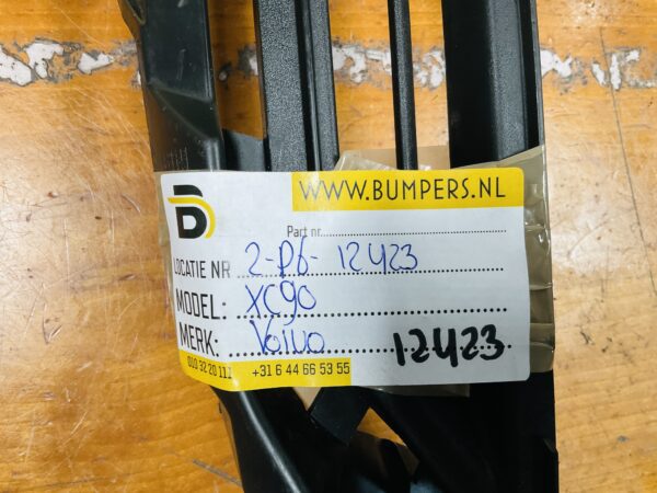 Rooster Volvo XC90 XC-90 31663507 Rechts  Bumper Rooster 2-P6-12423