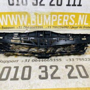 Grill Toyota Auris Hybrid 2008-2012 53114-02220 Voorbumper Grill 2-P6-12425