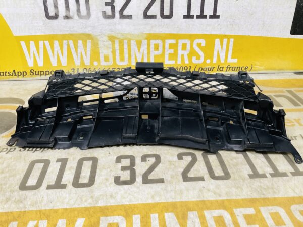 Grill Toyota Auris Hybrid 2008-2012 53114-02220 Voorbumper Grill 2-P6-12425