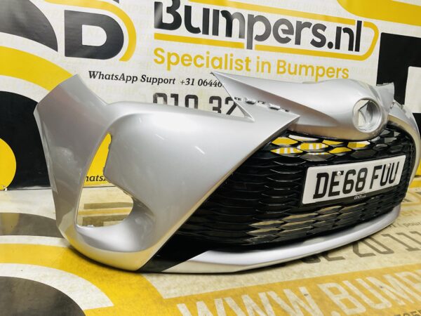 BUMPER Toyota Yaris Facelift 2017-2021 VOORBUMPER 2-D2-7621z