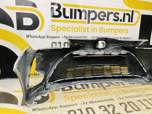 BUMPER Toyota Yaris Facelift 2017-2021 VOORBUMPER 2-D2-7621z