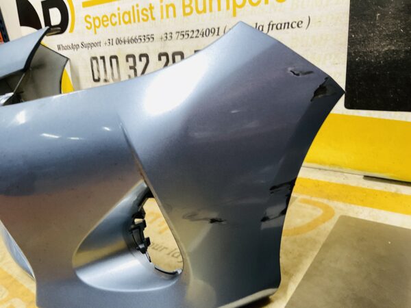 BUMPER Toyota Yaris Hybrid 2010-2014  VOORBUMPER 2-D2-12463z