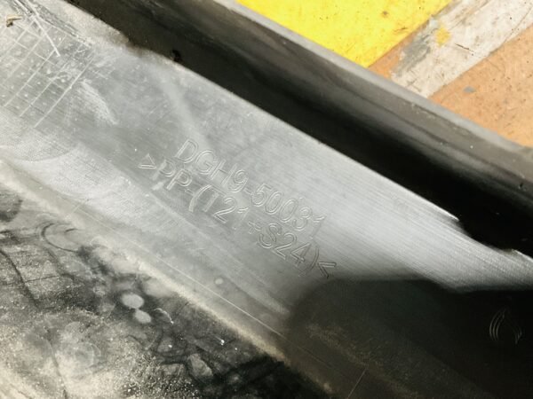 BUMPER Mazda CX30 CX-30 4xpdc DGH950031 VOORBUMPER 2-B10-12468z