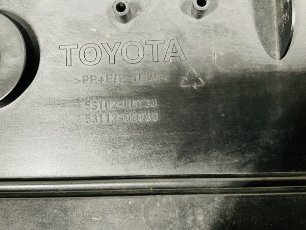 Grill Toyota Yaris 3 Facelift 531020D13D Voorbumper grille 2-R5-12485