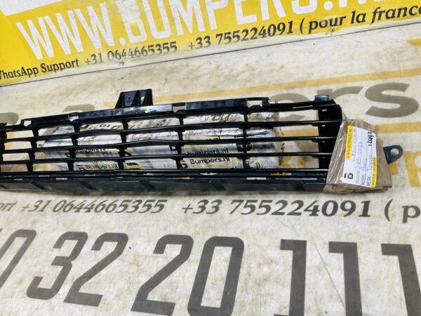 Grill Toyota Auris 5311202670 Voorbumper Rooster 2-R5-12493