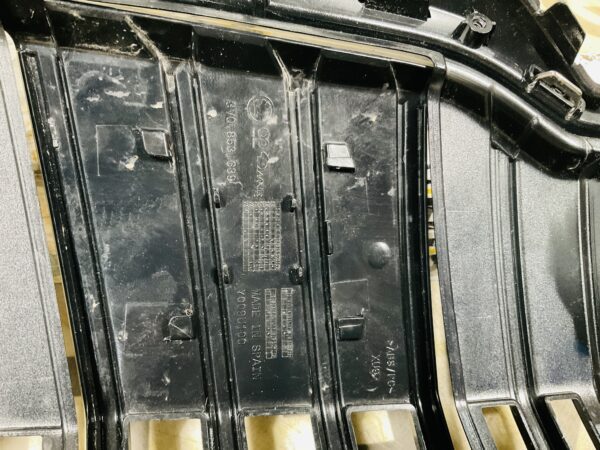 Grill Skoda Superb 3v0853639 Bumper Grill 2-R5-12495