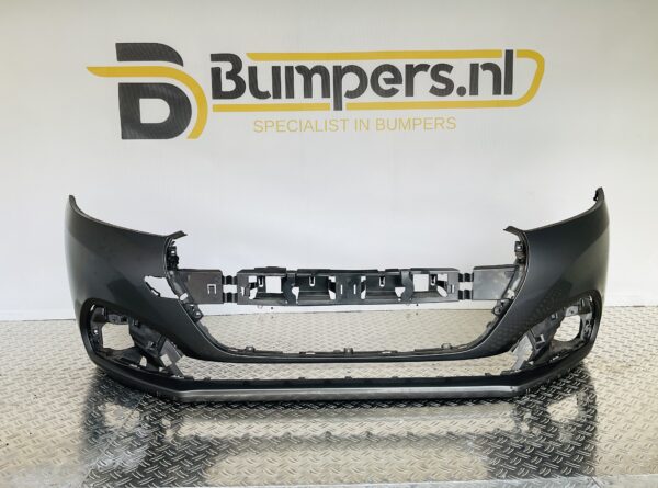 BUMPER Peugeot 208 2015-2019  VOORBUMPER 2-J2-12516z