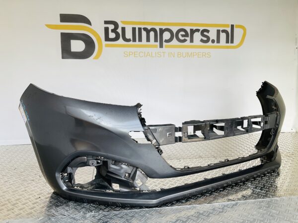 BUMPER Peugeot 208 2015-2019  VOORBUMPER 2-J2-12516z