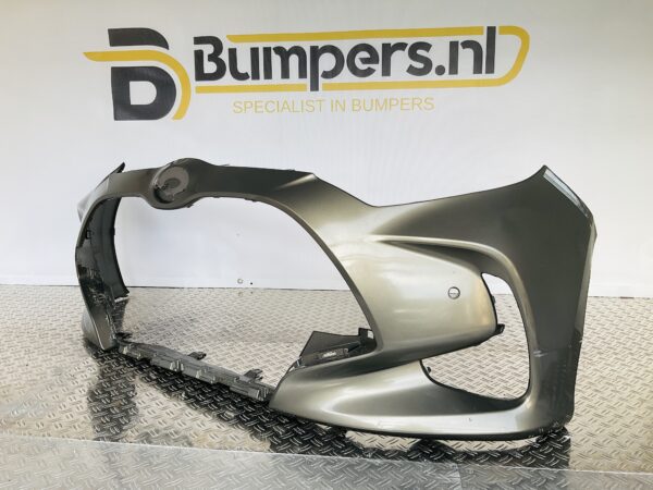 BUMPER Toyota Yaris 4 2019-2023 pdc VOORBUMPER 2-D3-12519z