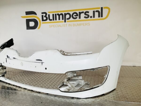 BUMPER Renault Megane 3 Facelift 2013-2015  VOORBUMPER 2-F4-12531z
