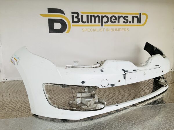 BUMPER Renault Megane 3 Facelift 2013-2015  VOORBUMPER 2-F4-12531z