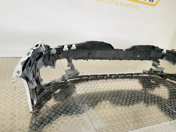 BUMPER Renault Megane 3 Facelift 2013-2015  VOORBUMPER 2-F4-12531z