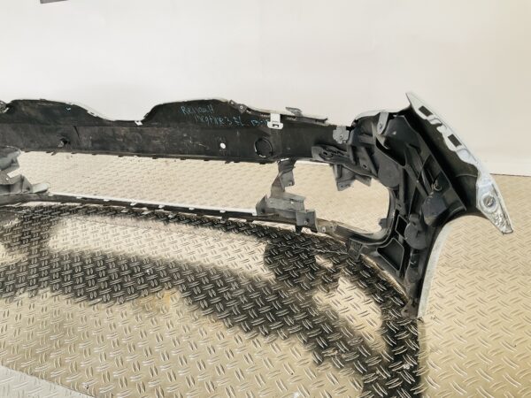 BUMPER Renault Megane 3 Facelift 2013-2015  VOORBUMPER 2-F4-12531z
