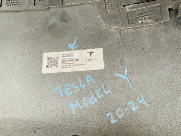 BUMPER Tesla Model Y 2020-2024 1540100-06-C VOORBUMPER 2-C9-12550z