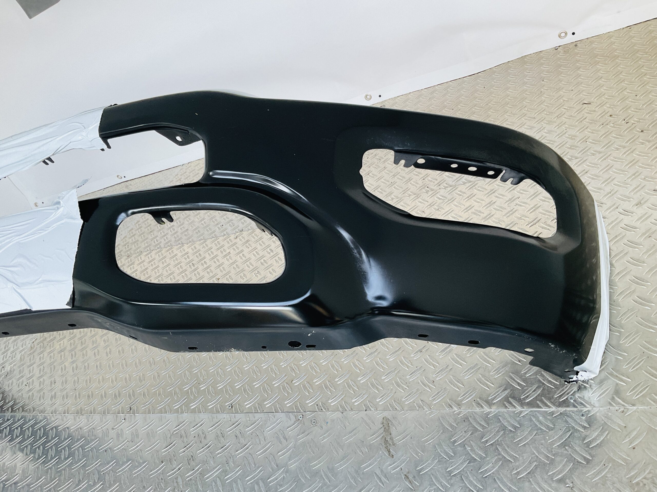 Bumper Dodge Ram 1500 2018-2024 5ZB41TZZAD Voorbumper 1-D5-13084z