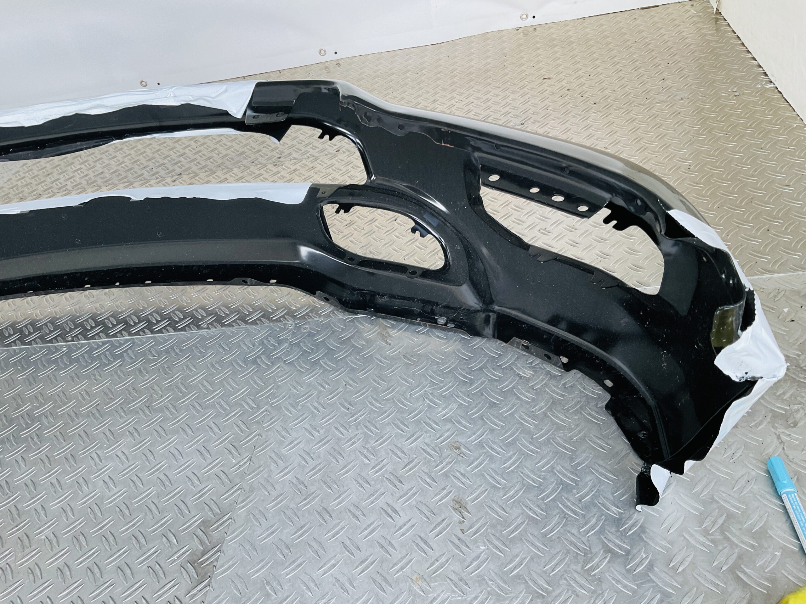 Bumper Dodge Ram 1500 2018-2024 5ZB41TZZAD Voorbumper 1-D5-13084z