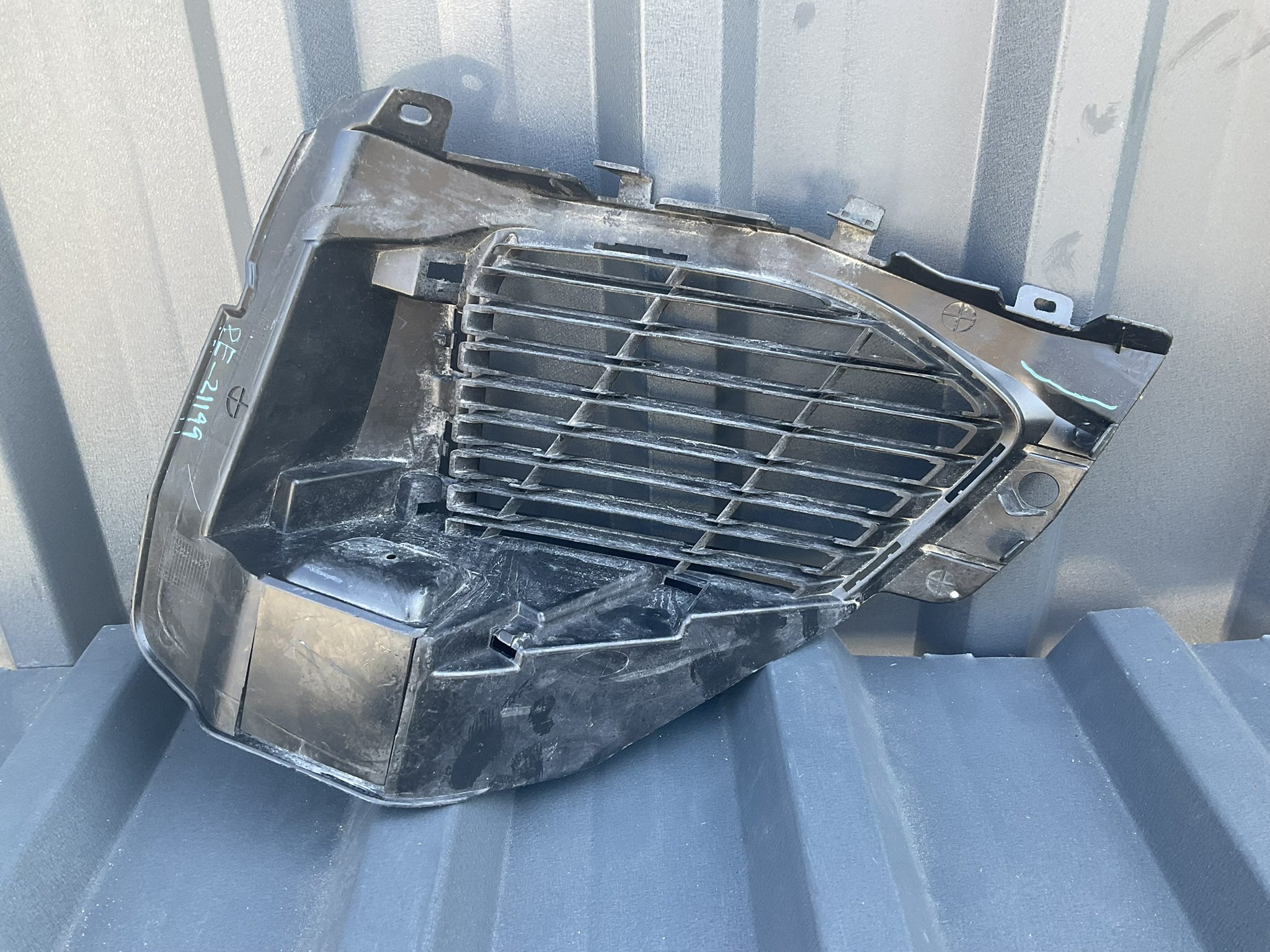 BUMPER GRILL PEUGEOT 3008 AA37938073 RECHTS GRIL Rooster PE-21199