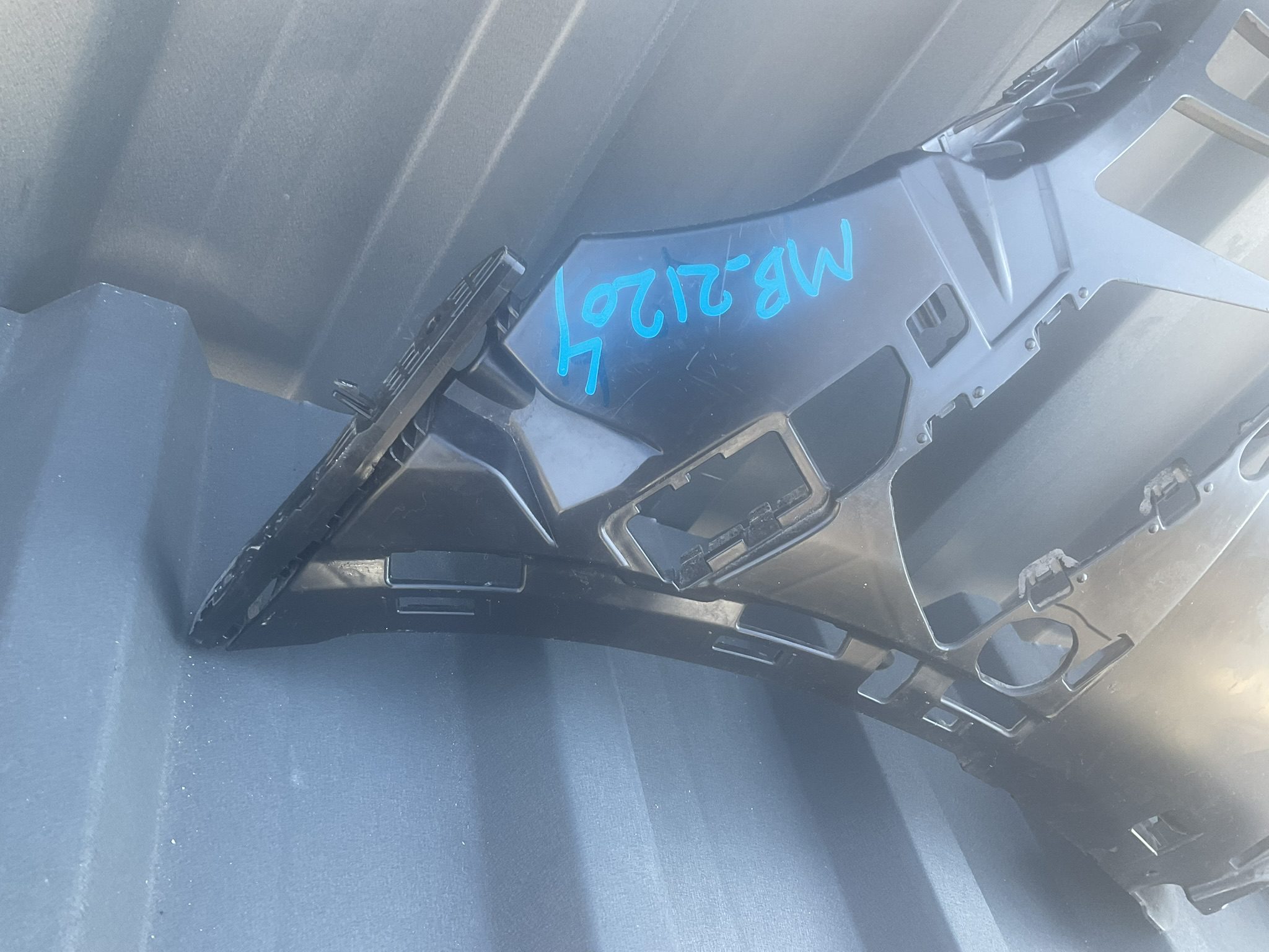 Bumper Houder Mercedes GLC X254 AMG rechts A2548850601 Grill MB-21204