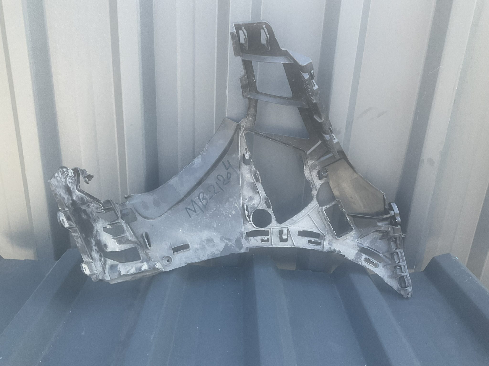 Bumper Houder Mercedes GLC X254 AMG rechts A2548850601 Grill MB-21204