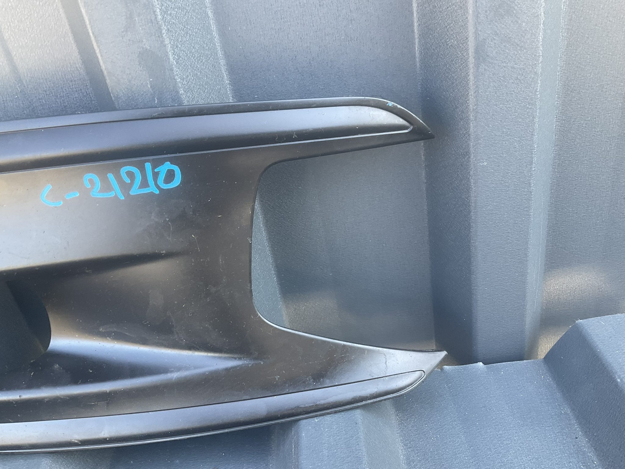 BUMPER GRILL Citroen C4 Picasso 981436278000 Mistlamp Rooster C-21210