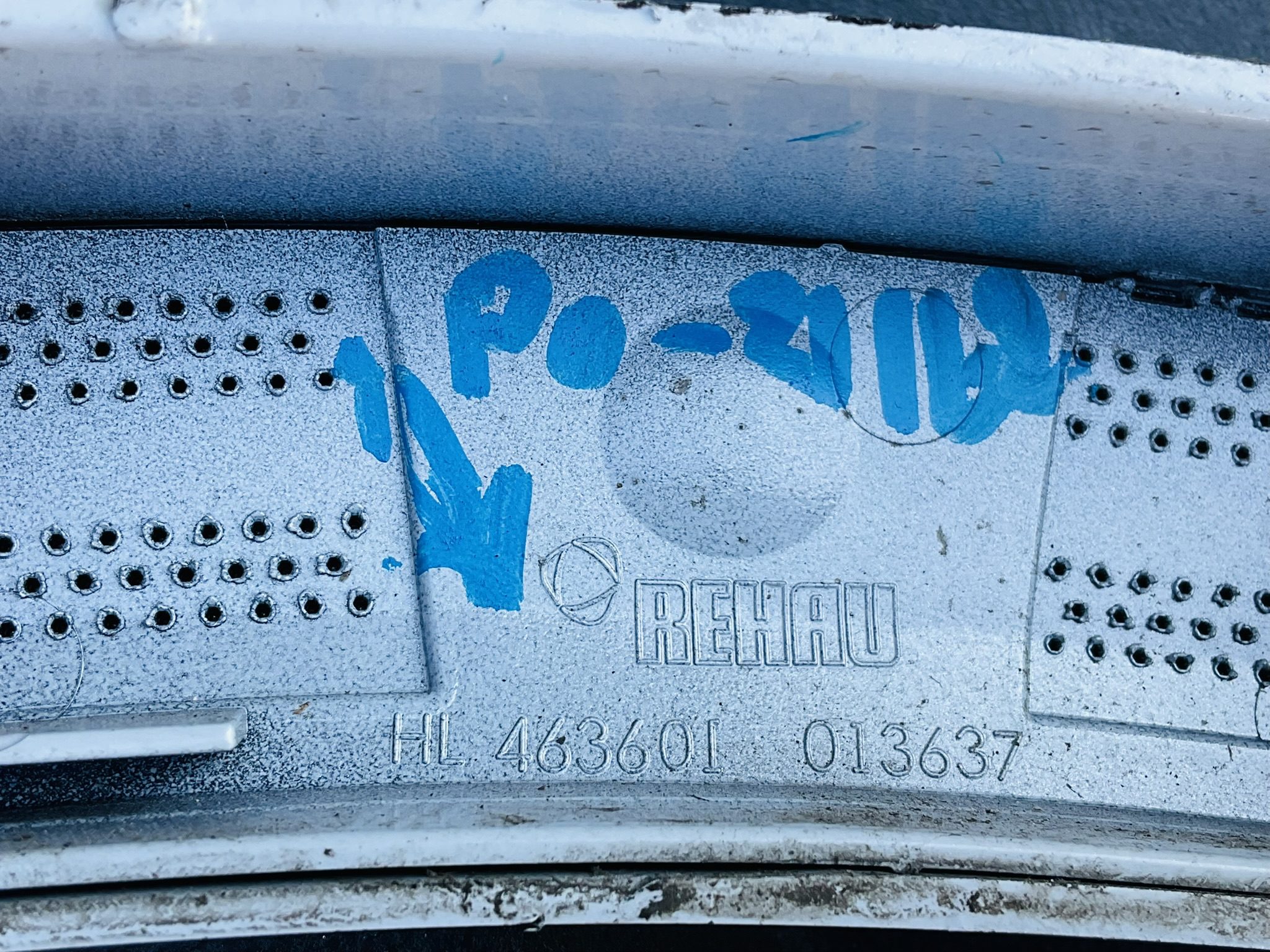 PORSCHE CAYENNE 9y3.854.731 EWIELKAST SPATBORD BESTUURDER SIERLIJST LR-21168