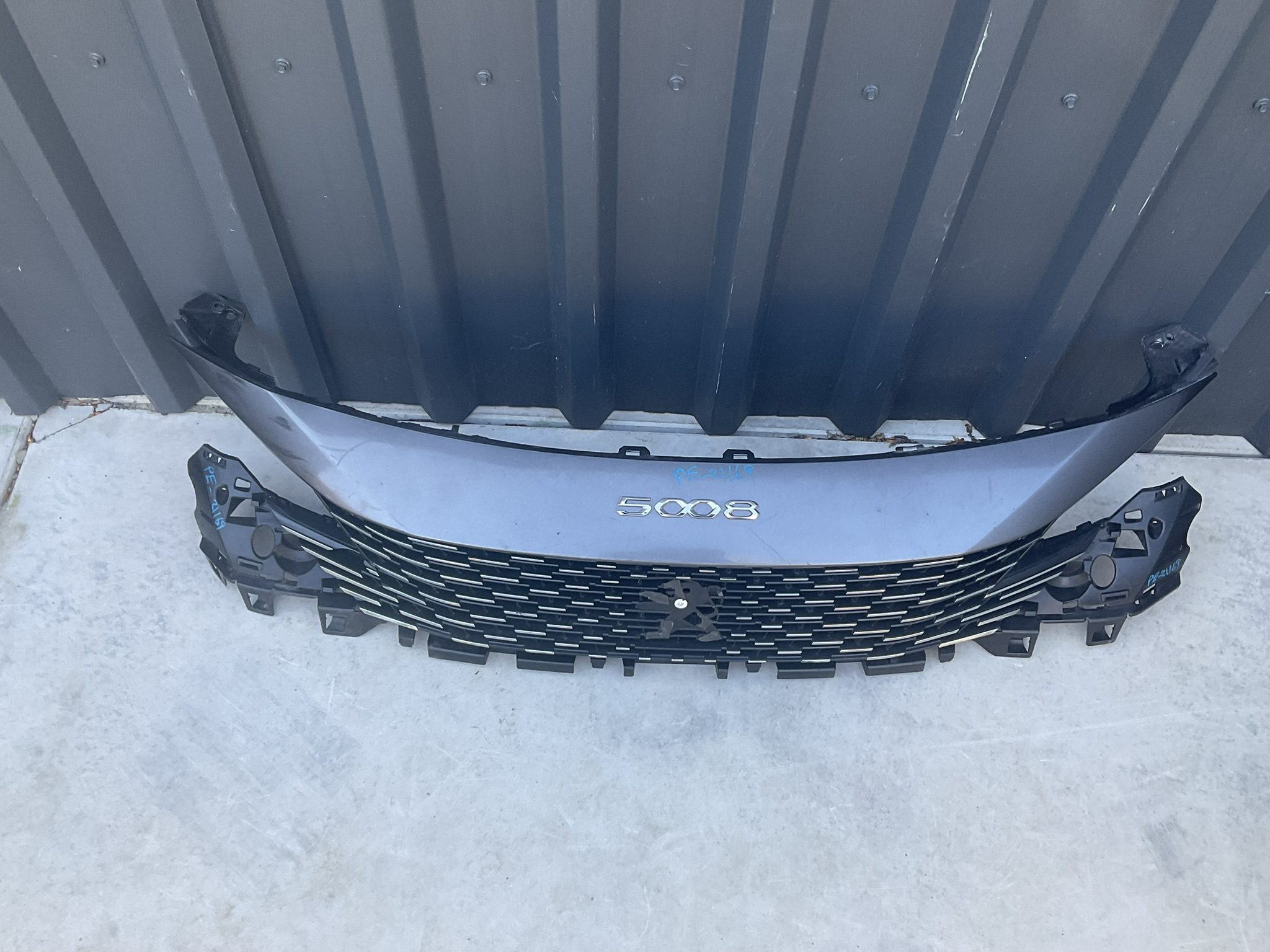 BUMPER GRILL PEUGEOT 3008 5008 9836828477 Boven Gril PE-21169