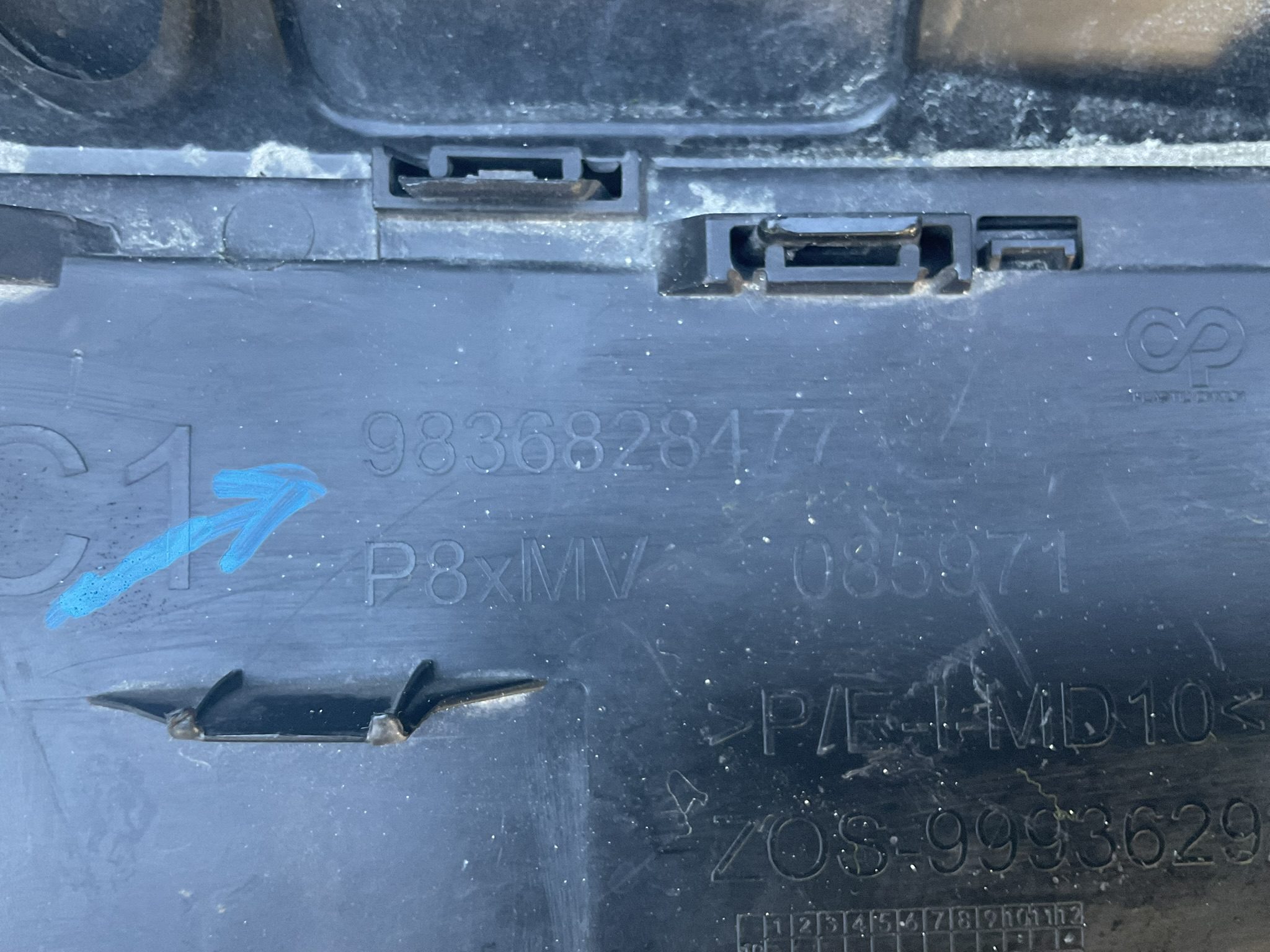 BUMPER GRILL PEUGEOT 3008 5008 9836828477 Boven Gril PE-21169