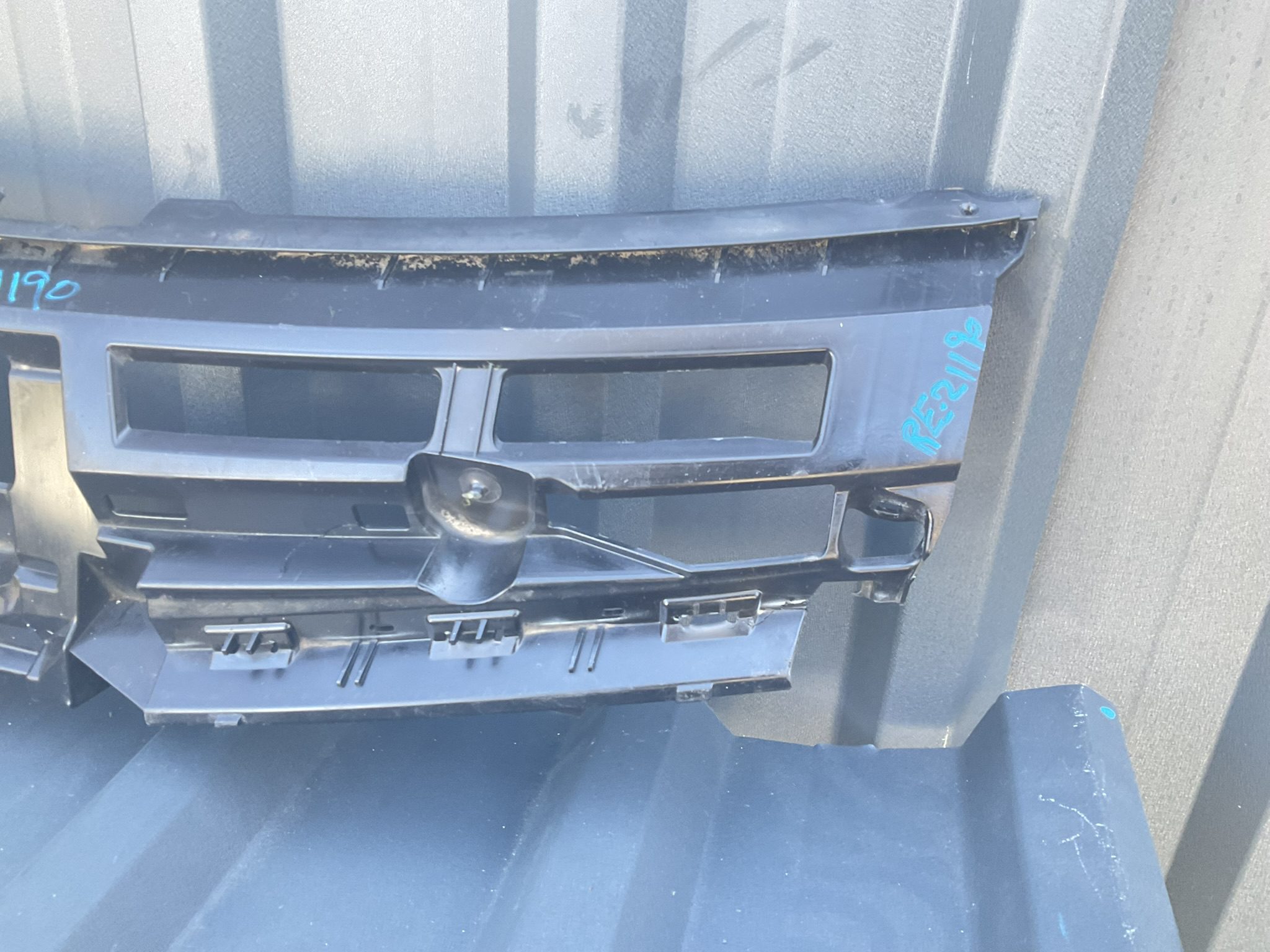 Bumper Houder Renault Twingo 620360408R Grill Bumper grill Re-21190