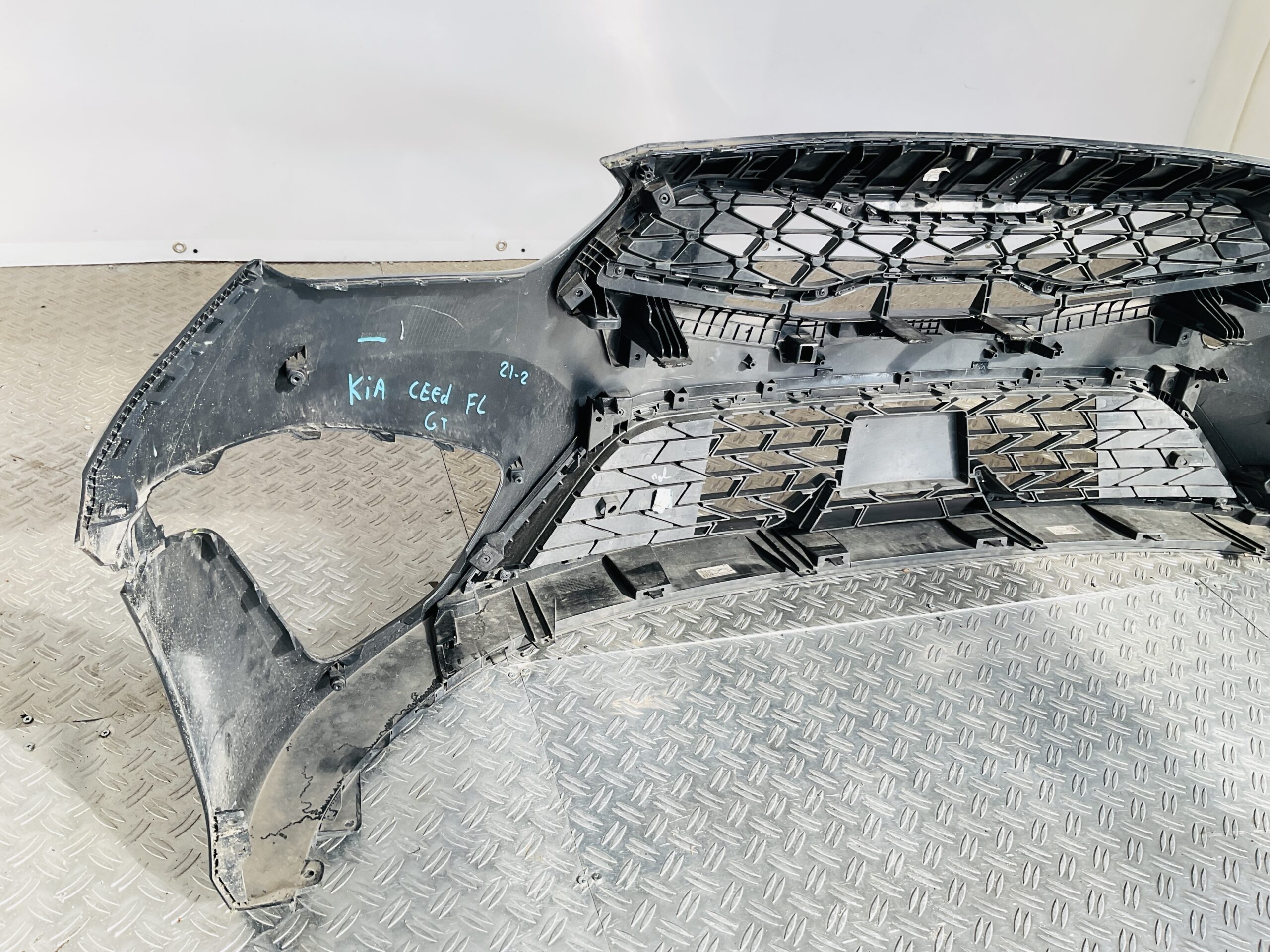 Bumper Kia Ceed GTline GT Facelift 2021-2024 86511-J7KA0 Voorbumper 2G9-13431R