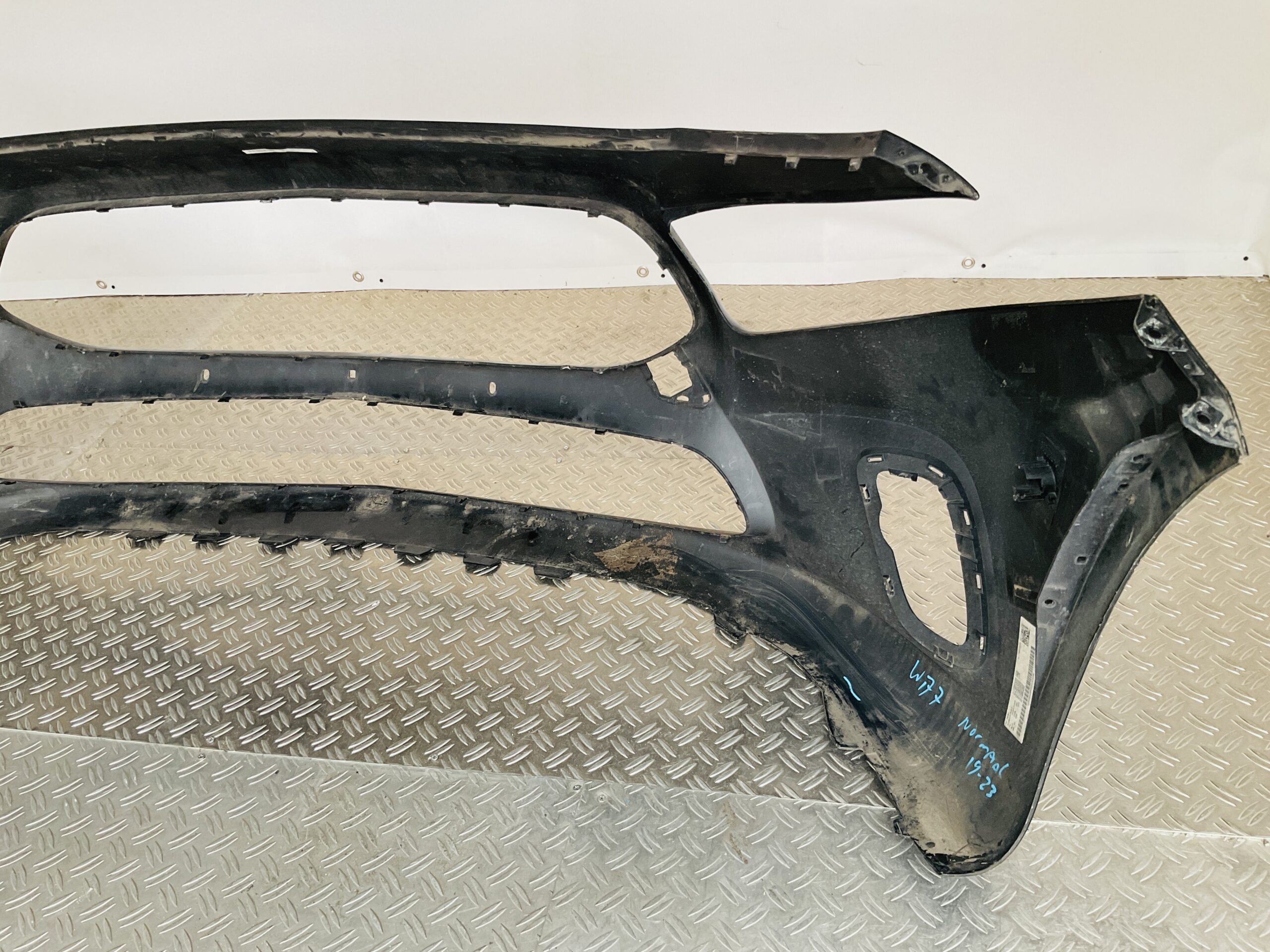Bumper Mercedes A Klasse w177 Normaal 6xpdc 2019-2023 A1778853600 Voorbumper 1-A2-13235R