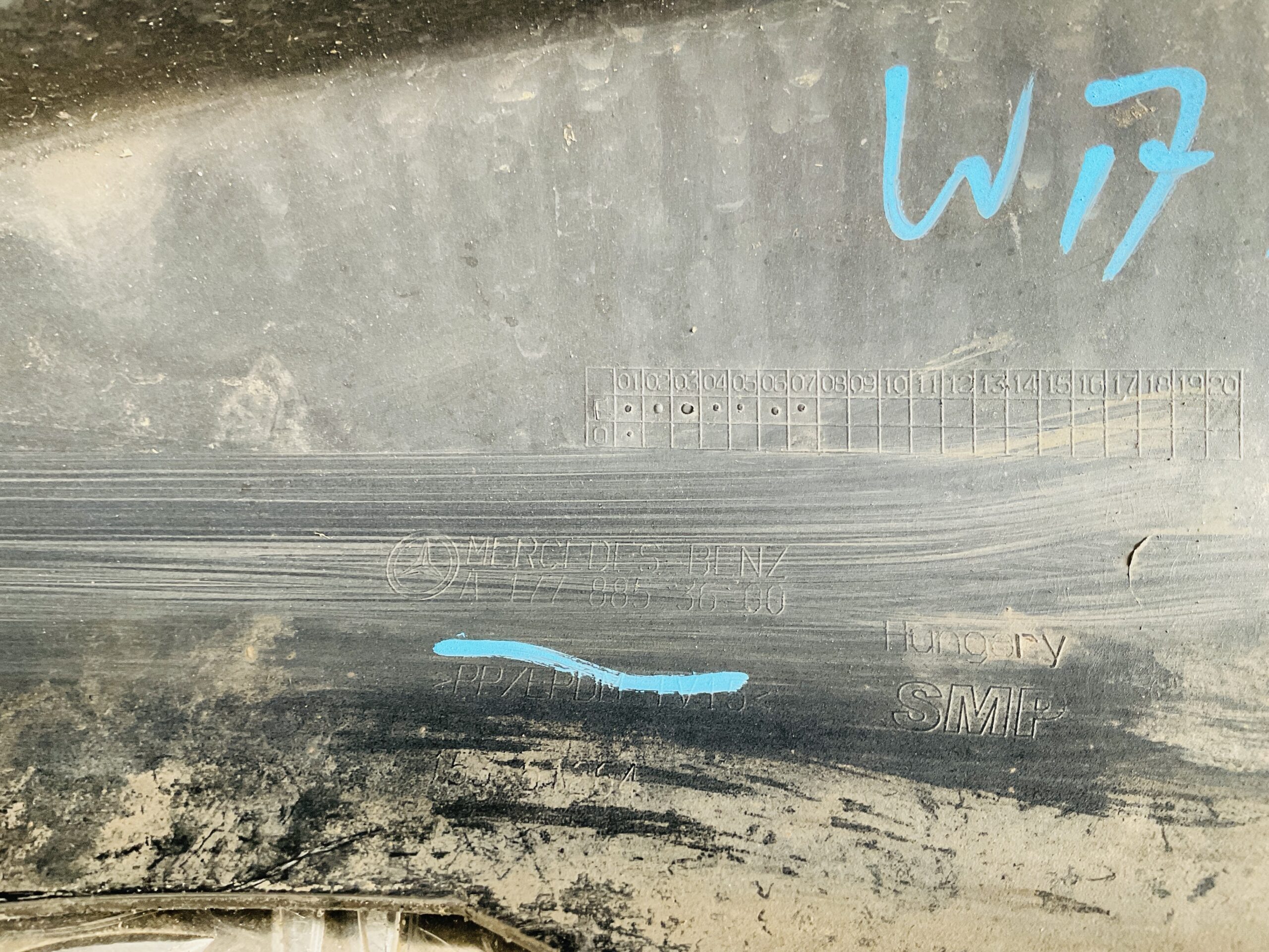 Bumper Mercedes A Klasse w177 Normaal 6xpdc 2019-2023 A1778853600 Voorbumper 1-A2-13235R