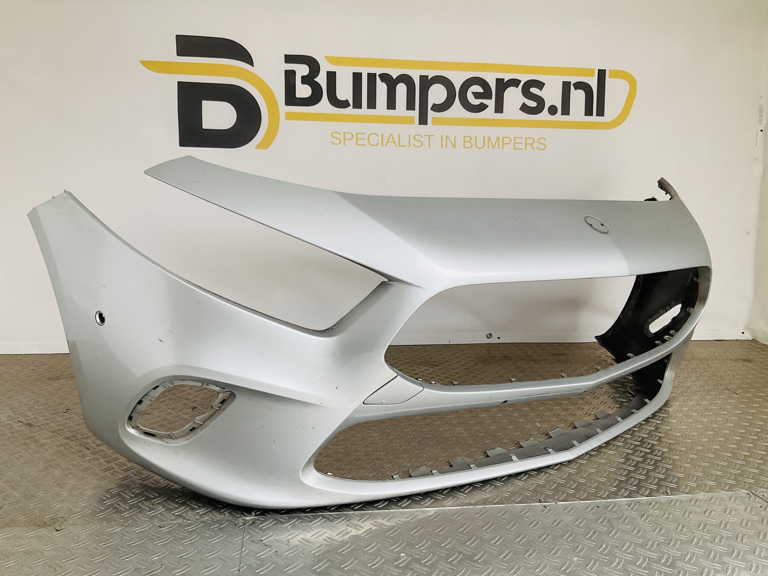 Bumper Mercedes A Klasse w177 Normaal 6xpdc 2019-2023 A1778853600 Voorbumper 1-A2-13236R