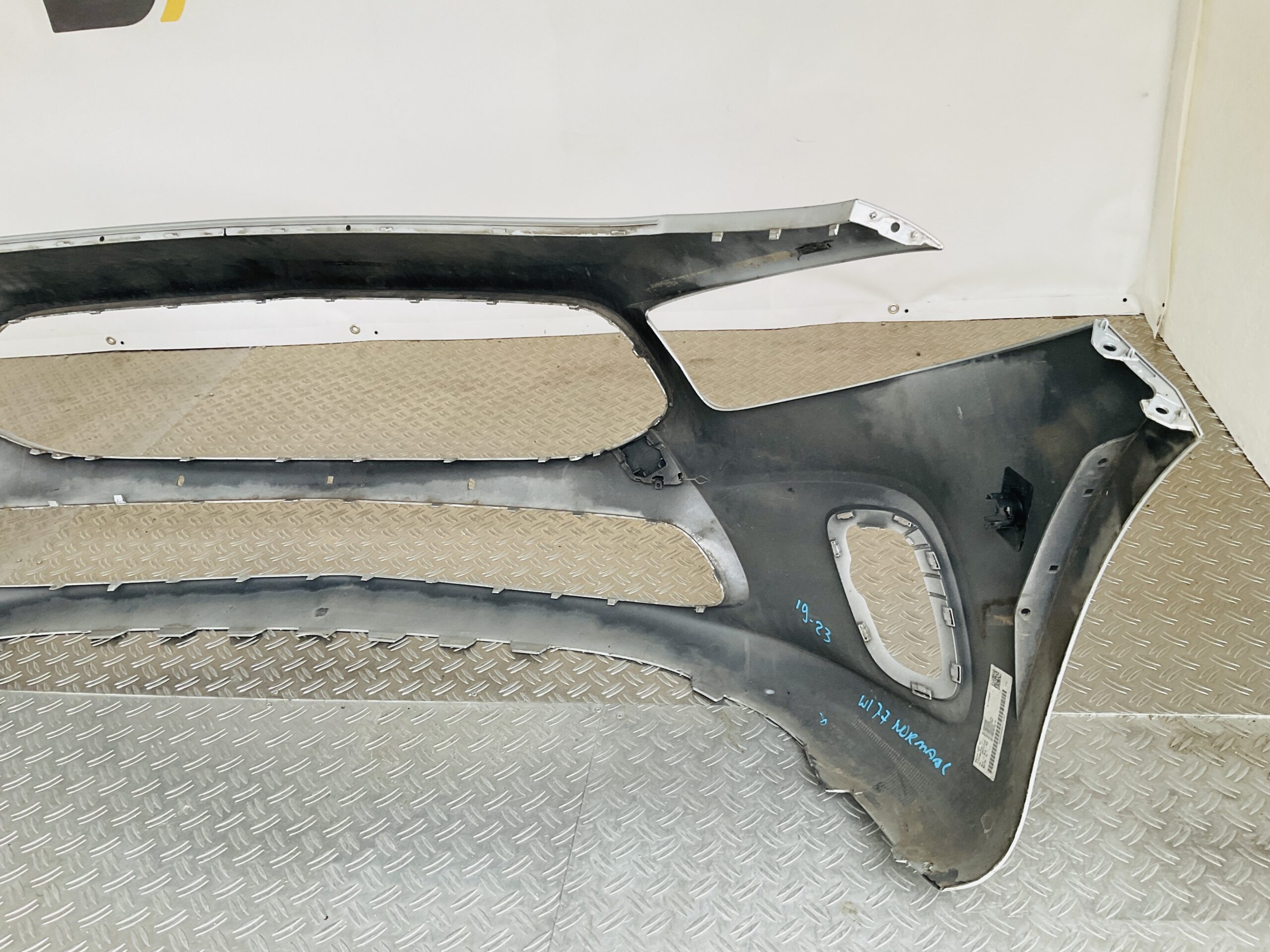 Bumper Mercedes A Klasse w177 Normaal 6xpdc 2019-2023 A1778853600 Voorbumper 1-A2-13236R