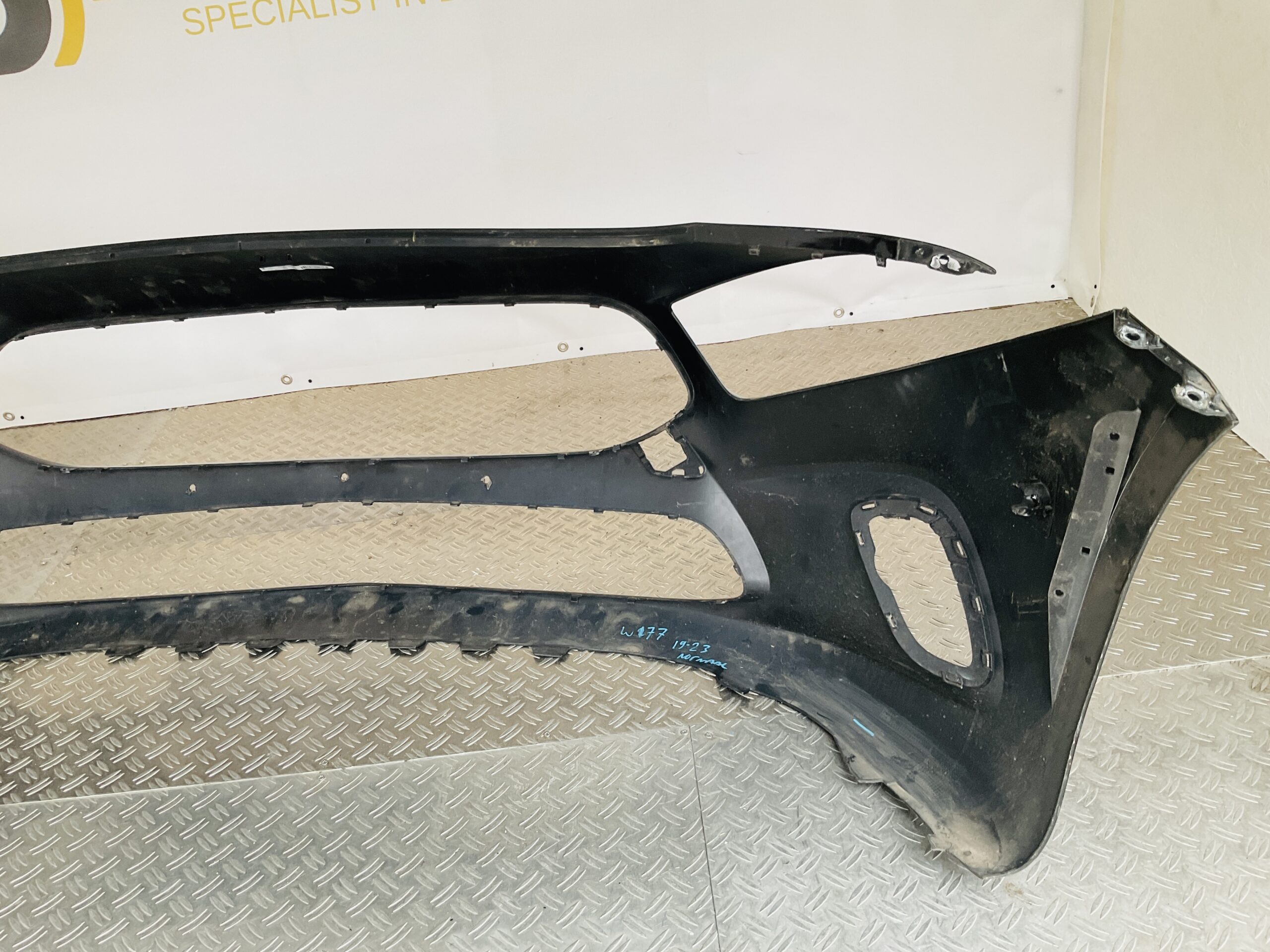 Bumper Mercedes A Klasse w177 Normaal 6xpdc 2019-2023 A1778853600 Voorbumper 1-A2-13352R