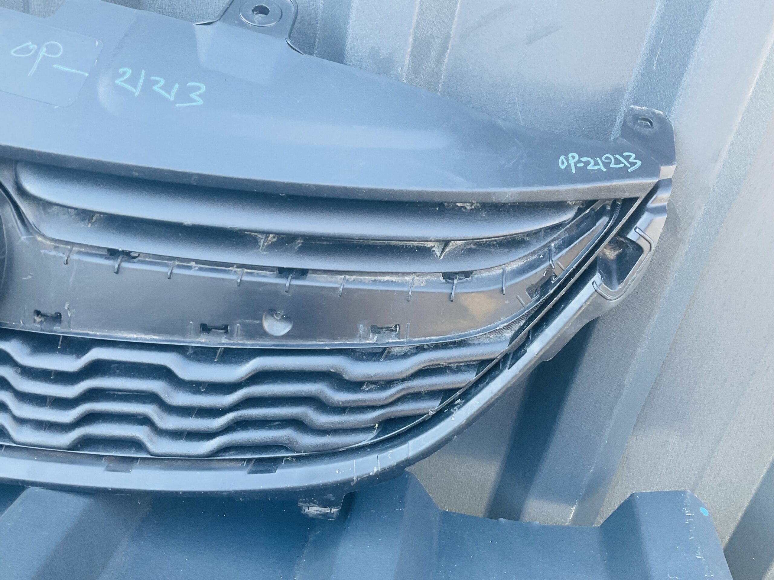 Bumper Grill Opel Karl 1 94514486 Voorbumper Grille Op-21213