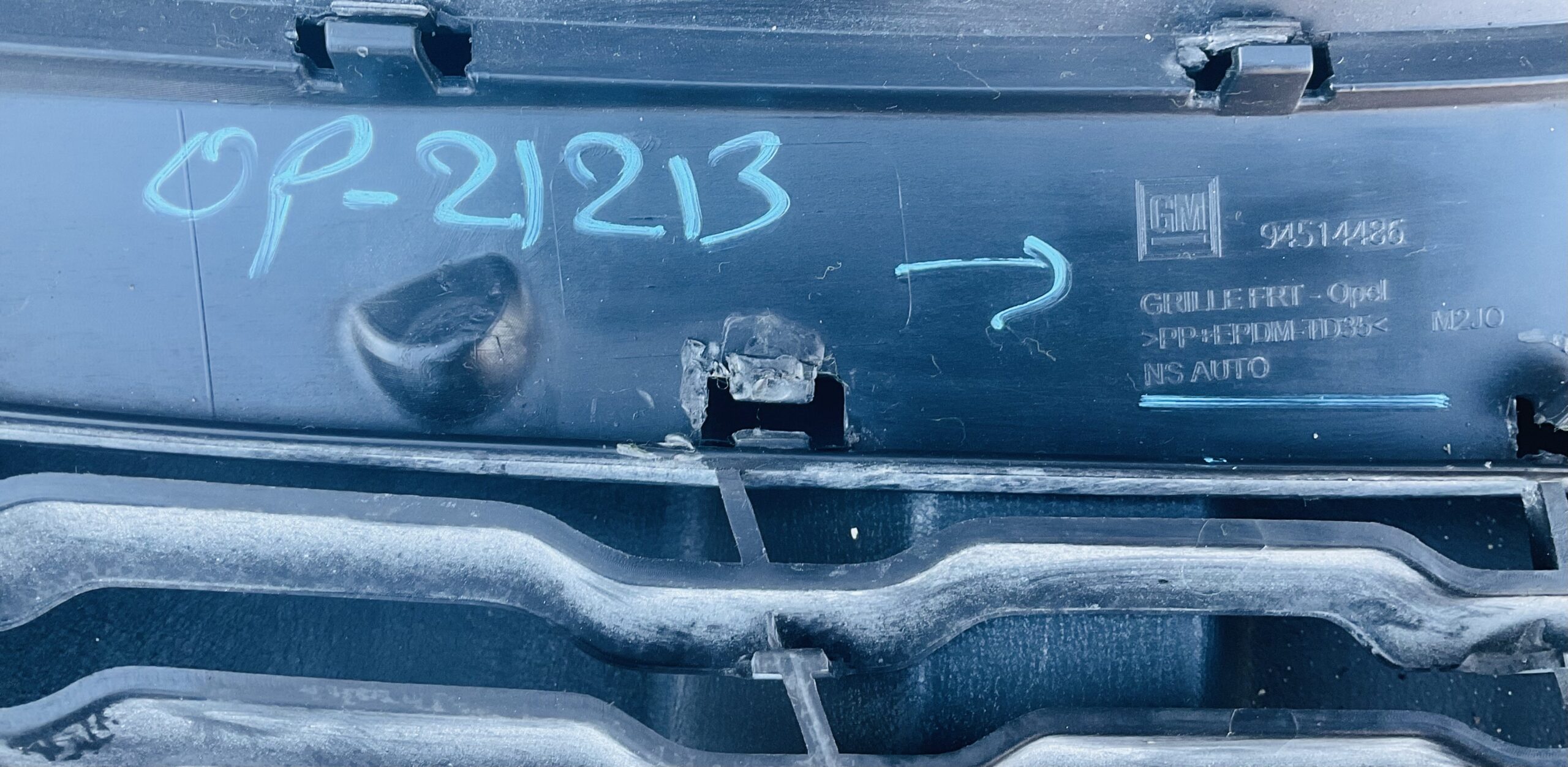 Bumper Grill Opel Karl 1 94514486 Voorbumper Grille Op-21213